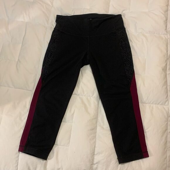 ATHLETA, 3/4,. Yoga, no pockets, good condition,. Medium - Picture 1 of 10